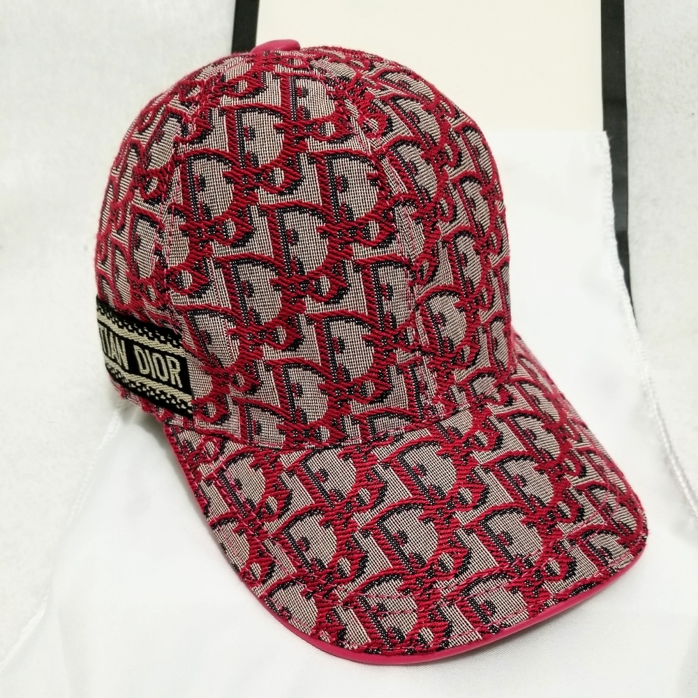 Red Christian dior hat